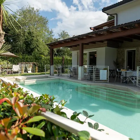 Il Gioiello B&B 마리아나디피에트라산타